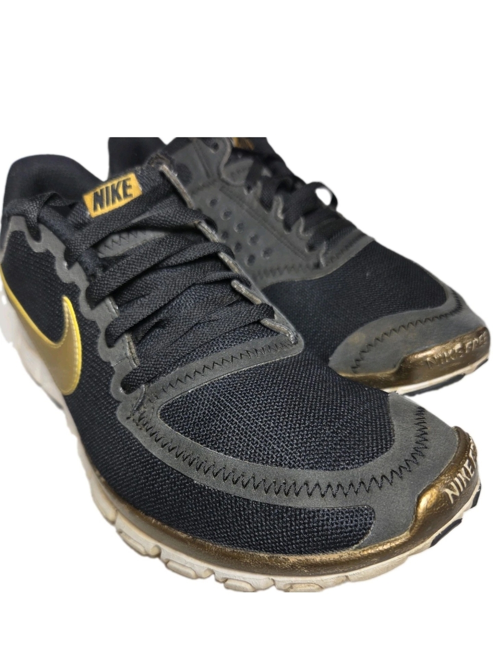 Nike Women's Black and Gold Athletic Sneakers